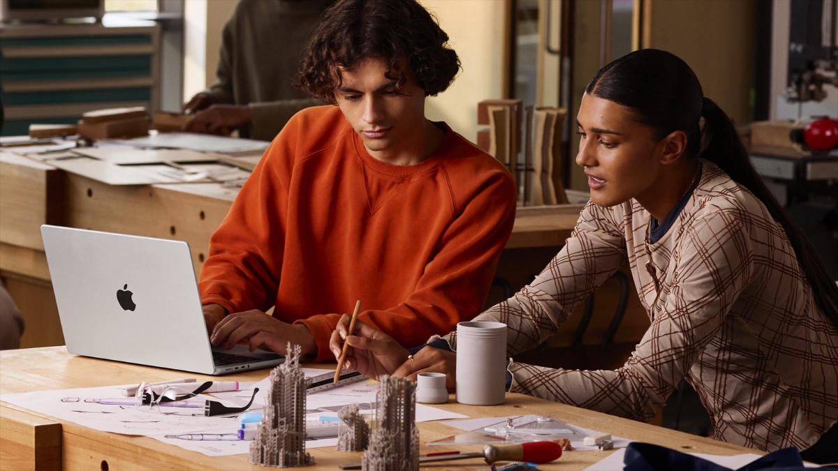 1763454308 595 So sanh MacBook Pro M5 va MacBook Pro M4 nen