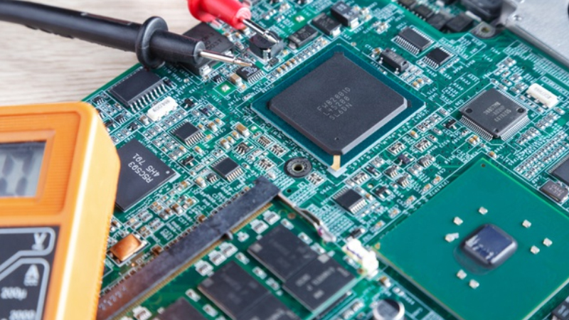 1765551386 49 Nguyen nhan va cach sua may tinh laptop khong len