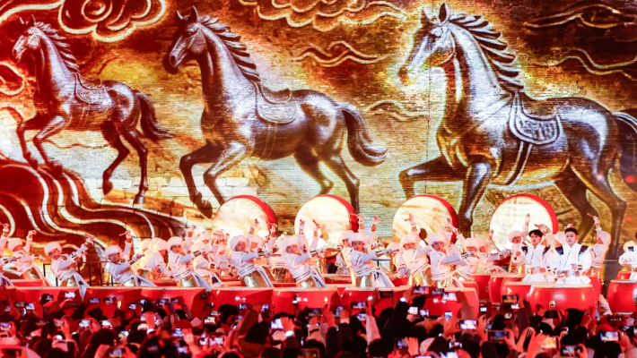 06887133957d4f41b5d898a390bc0298 62143